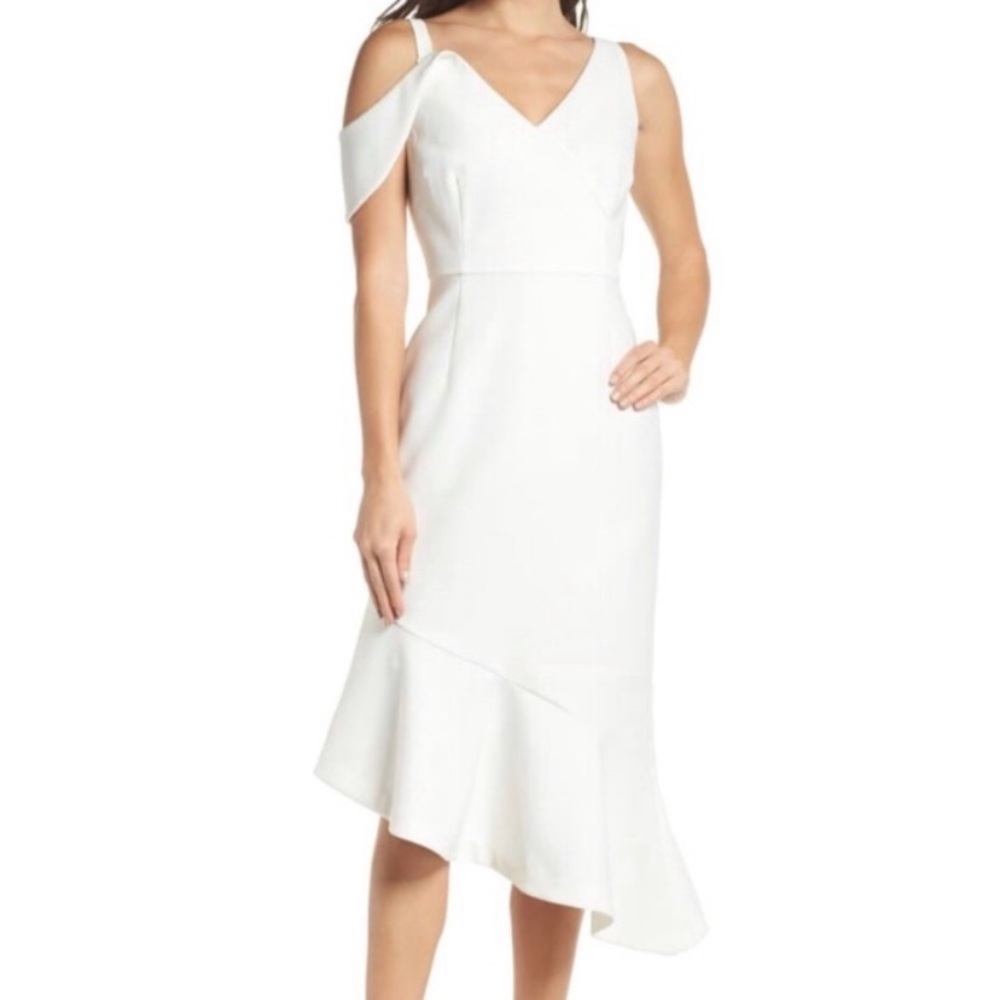 Chelsea28 White MIDI dress with cold shoulder side sleeve